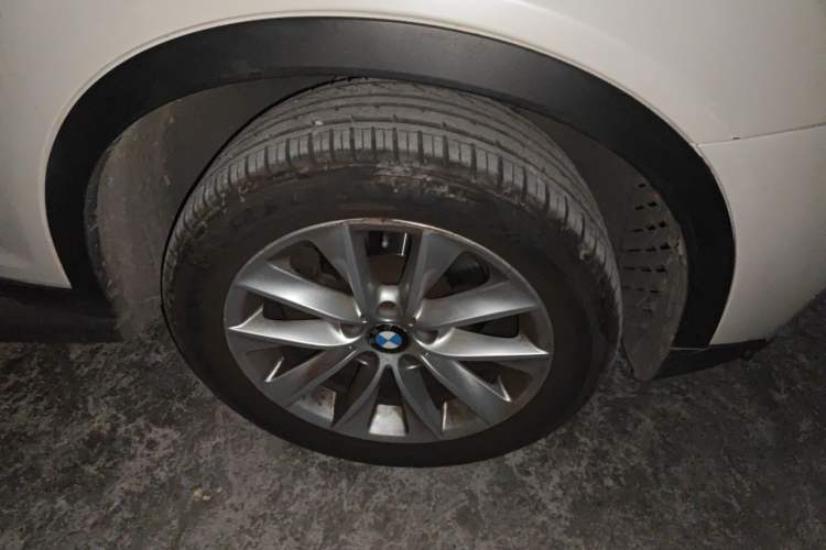 Used BMW X3 2014 xDrive20i X Design Package Right Front Wheel Hub