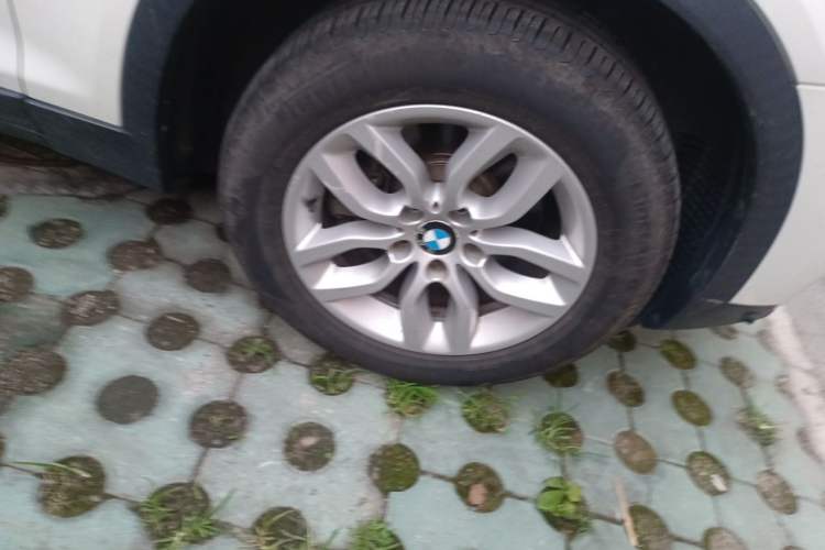 Used BMW X3 2014 xDrive28i Leading Model Right Front Wheel Hub