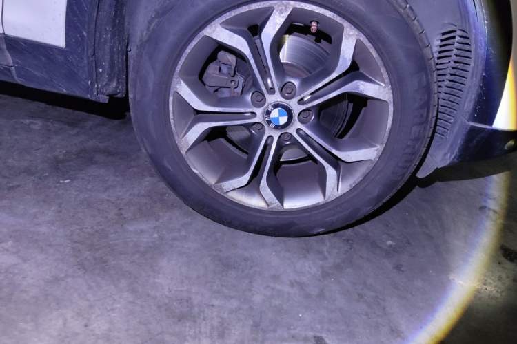 Used BMW X3 2014 xDrive20i X Design Package Right Front Wheel Hub