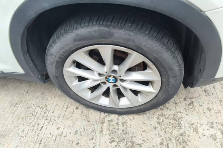 Used BMW X3 2014 xDrive20i X Design Package Right Front Wheel Hub