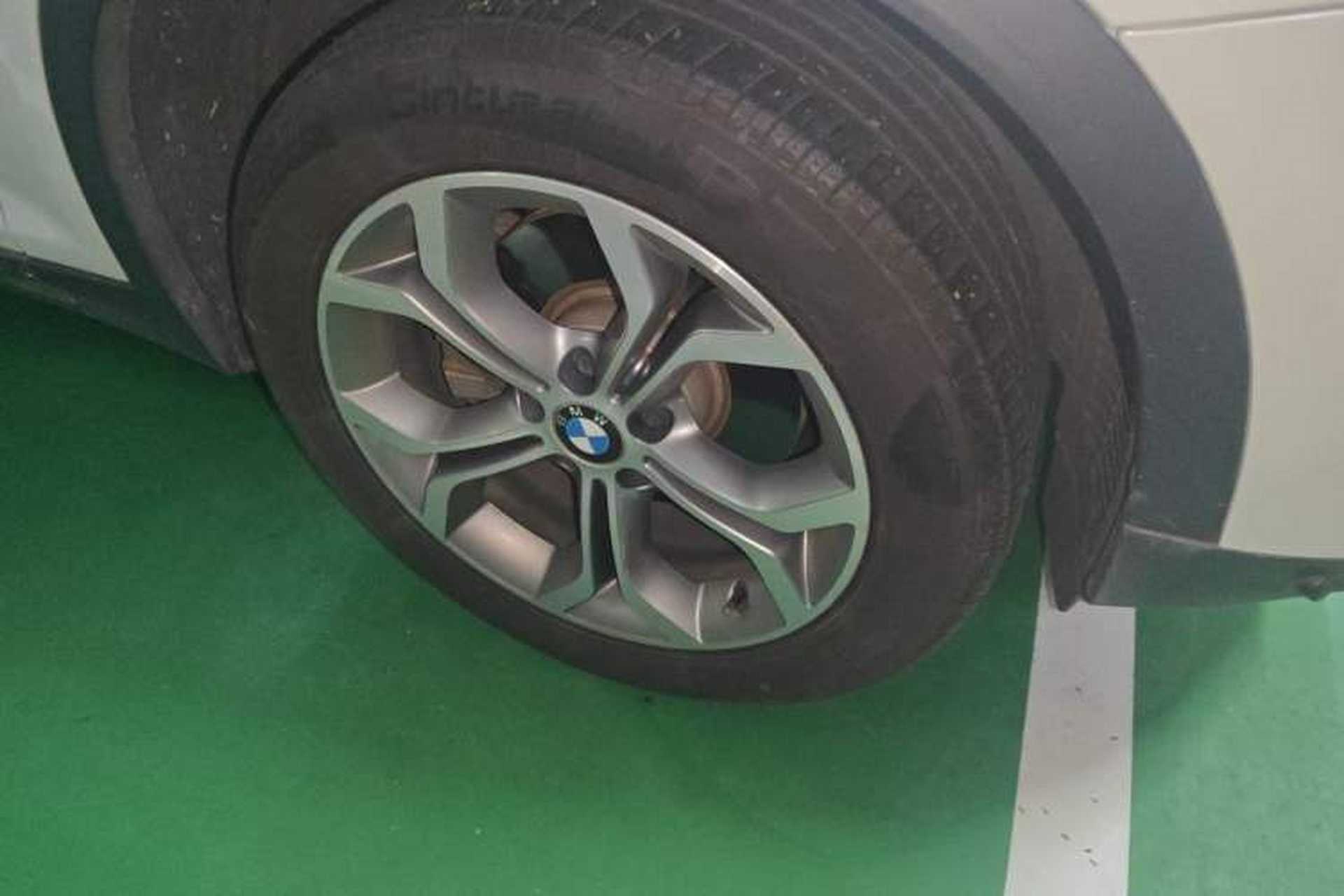 Used BMW X3 2014 xDrive20i X Design Package Right Front Wheel Hub