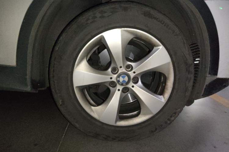 Used BMW X3 2014 xDrive20i Leading Model Right Front Wheel Hub
