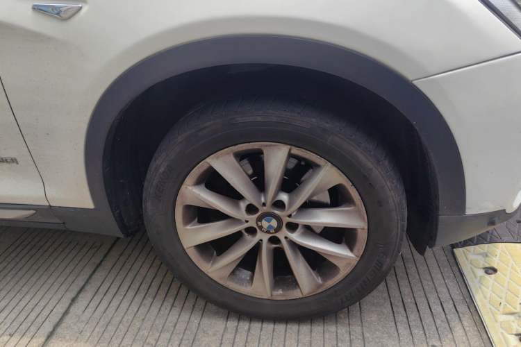 Used BMW X3 2014 xDrive20i X Design Package Right Front Wheel Hub