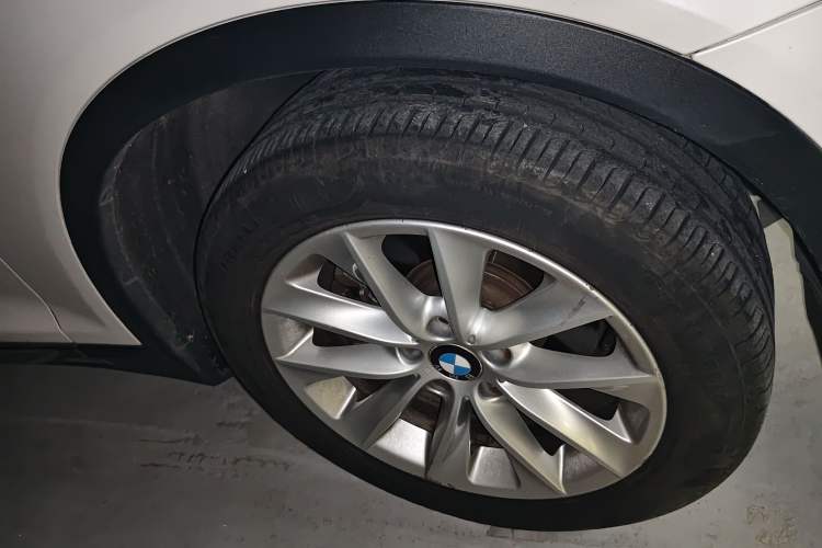 Used BMW X3 2014 xDrive20i X Design Package Right Front Wheel Hub