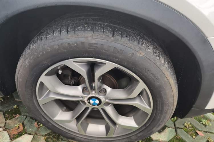 Used BMW X3 2014 xDrive20i X Design Package Right Front Wheel Hub