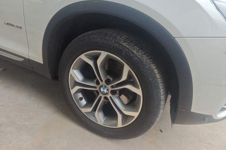 Used BMW X3 2014 xDrive20i X Design Package Right Front Wheel Hub
