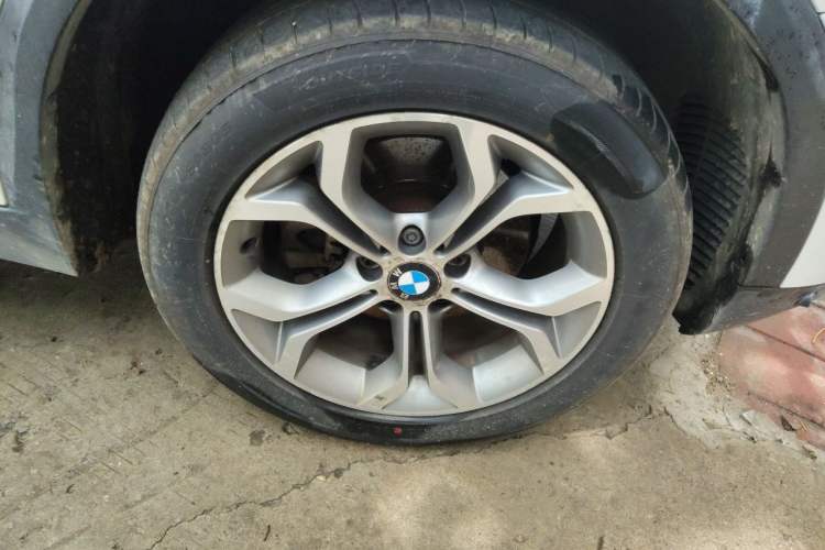 Used BMW X3 2014 xDrive20i X Design Package Right Front Wheel Hub