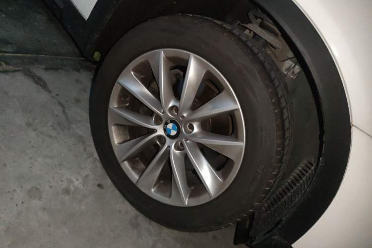 Used BMW X3 2014 xDrive20i X Design Package Right Front Wheel Hub