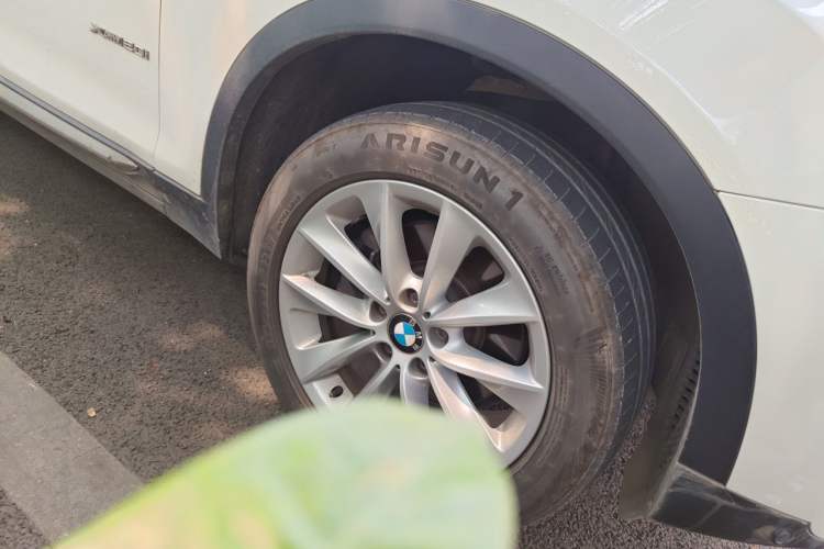 Used BMW X3 2014 xDrive20i X Design Package Right Front Wheel Hub