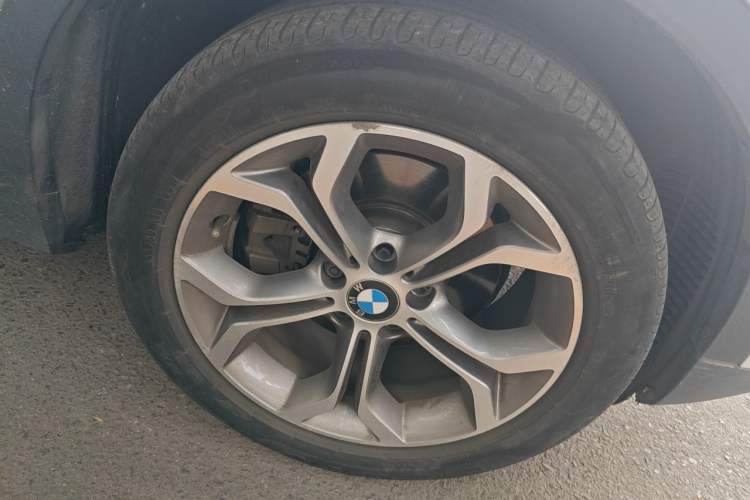 Used BMW X3 2014 xDrive20i X Design Package Right Front Wheel Hub