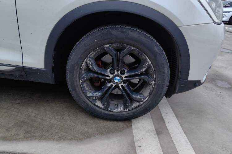 Used BMW X3 2014 xDrive20i X Design Package Right Front Wheel Hub