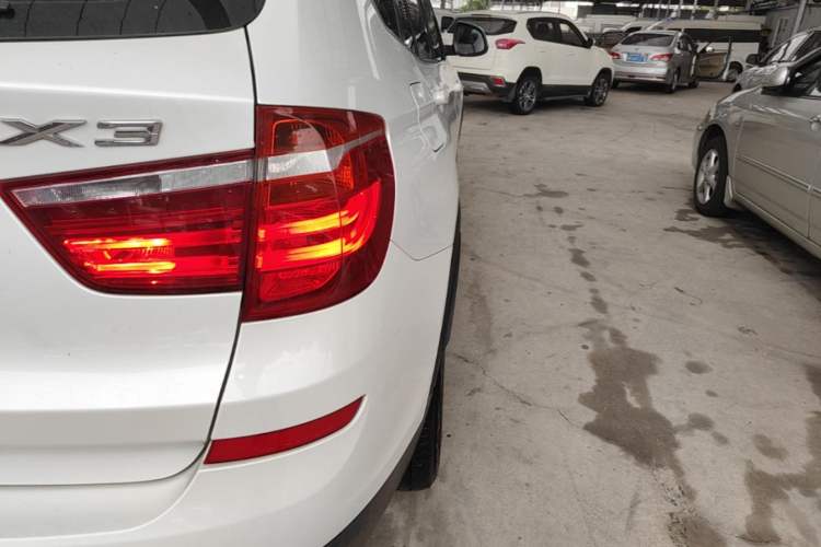 Used BMW X3 2014 xDrive20i X Design Package Right Rear Taillight