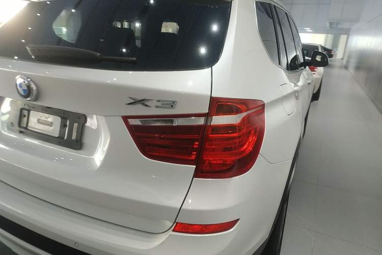 Used BMW X3 2014 xDrive20i X Design Package Right Rear Taillight
