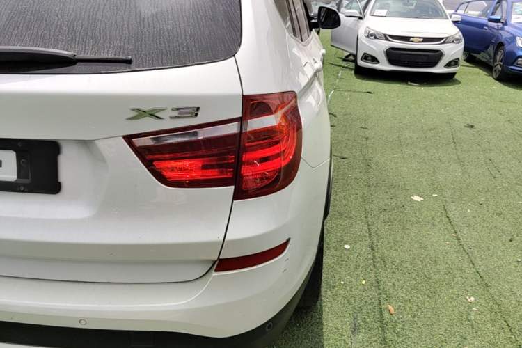 Used BMW X3 2014 xDrive20i X Design Package Right Rear Taillight