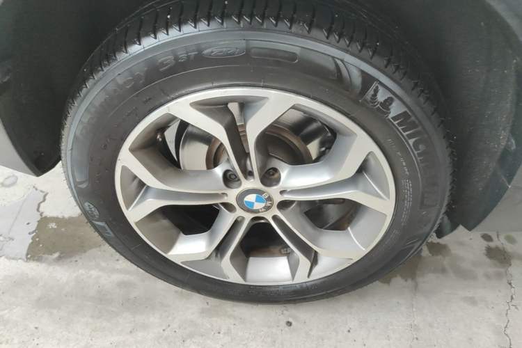 Used BMW X3 2014 xDrive20i X Design Package Right Rear Wheel Hub
