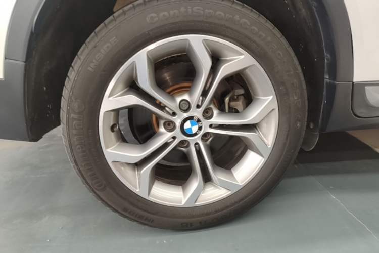 Used BMW X3 2014 xDrive20i X Design Package Right Rear Wheel Hub
