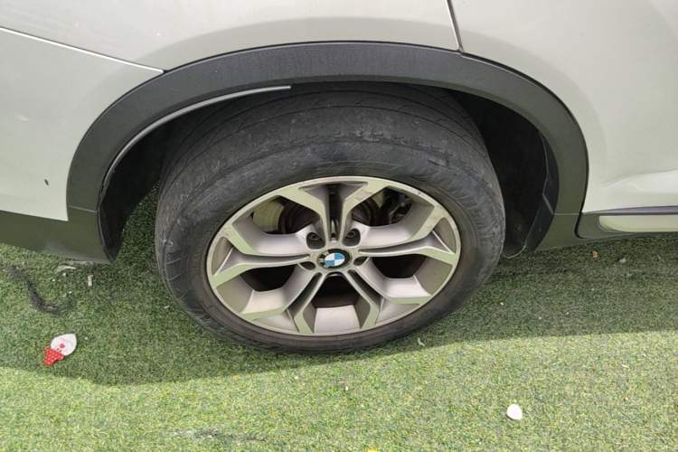 Used BMW X3 2014 xDrive20i X Design Package Right Rear Wheel Hub