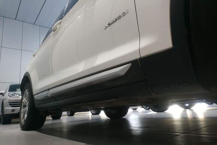 Used BMW X3 2014 xDrive20i X Design Package Right Side Sill