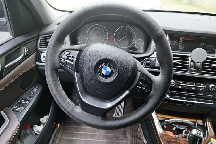 Used BMW X3 2014 xDrive20i X Design Package Steering Wheel