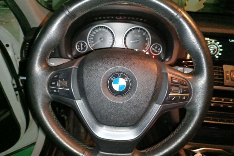 Used BMW X3 2014 xDrive28i X Design Package Steering Wheel