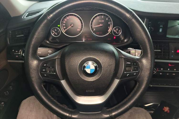 Used BMW X3 2014 xDrive20i X Design Package Steering Wheel