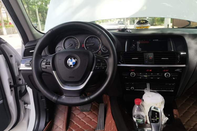 Used BMW X3 2014 xDrive20i X Design Package Steering Wheel
