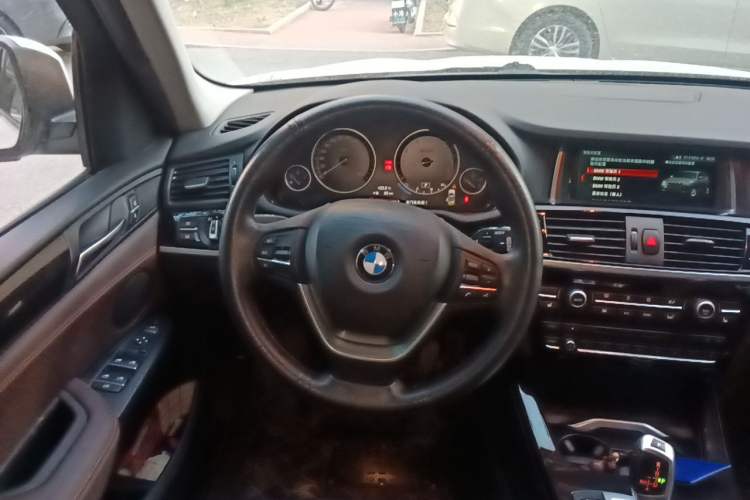 Used BMW X3 2014 xDrive20i X Design Package Steering Wheel