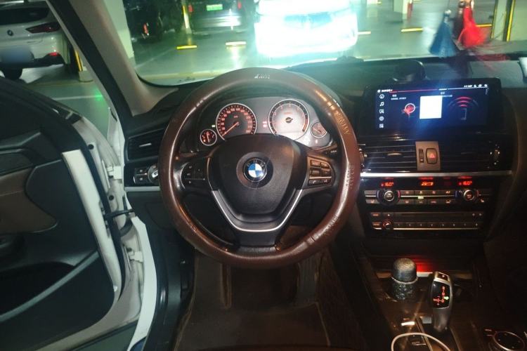 Used BMW X3 2014 xDrive28i X Design Package Steering Wheel