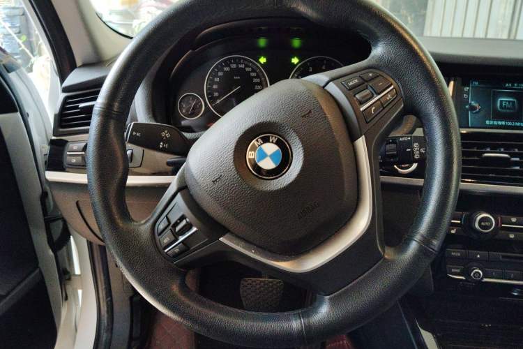 Used BMW X3 2014 xDrive20i X Design Package Steering Wheel