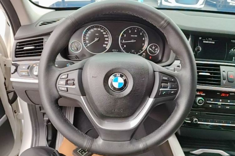 Used BMW X3 2014 xDrive28i Leading Model Steering Wheel