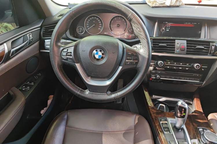 Used BMW X3 2014 xDrive20i X Design Package Steering Wheel