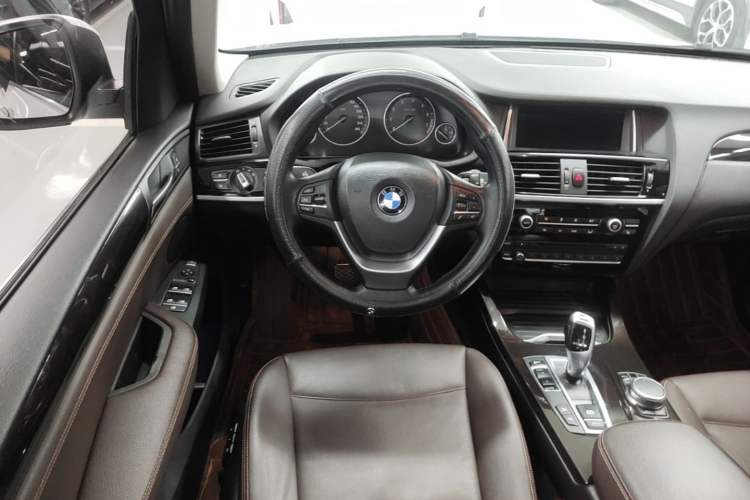 Used BMW X3 2014 xDrive20i X Design Package Steering Wheel
