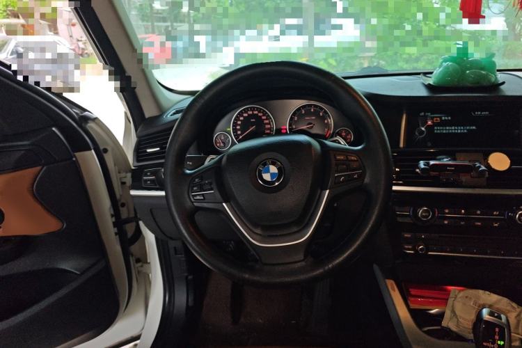 Used BMW X3 2014 xDrive28i Leading Model Steering Wheel