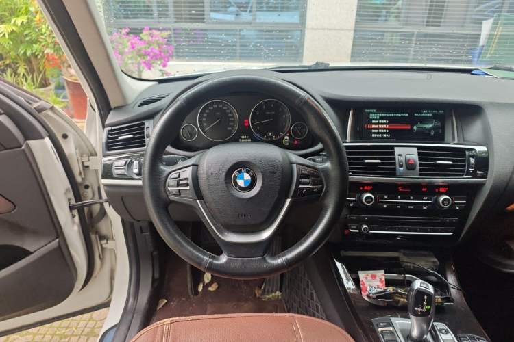 Used BMW X3 2014 xDrive20i X Design Package Steering Wheel