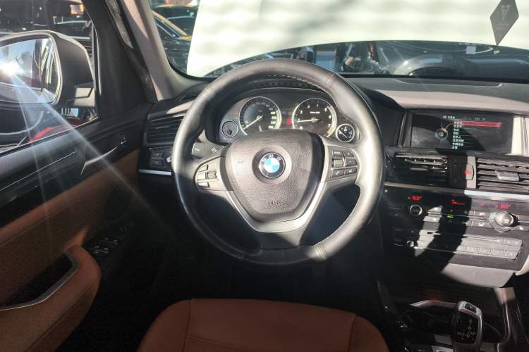 Used BMW X3 2014 xDrive20i X Design Package Steering Wheel