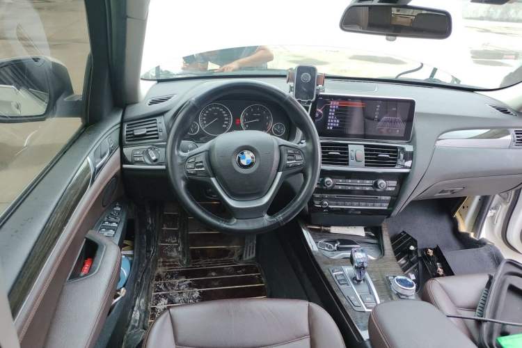 Used BMW X3 2014 xDrive28i X Design Package Steering Wheel