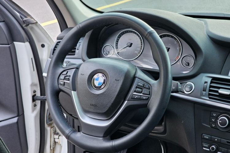 Used BMW X3 2014 xDrive20i Leading Model Steering Wheel