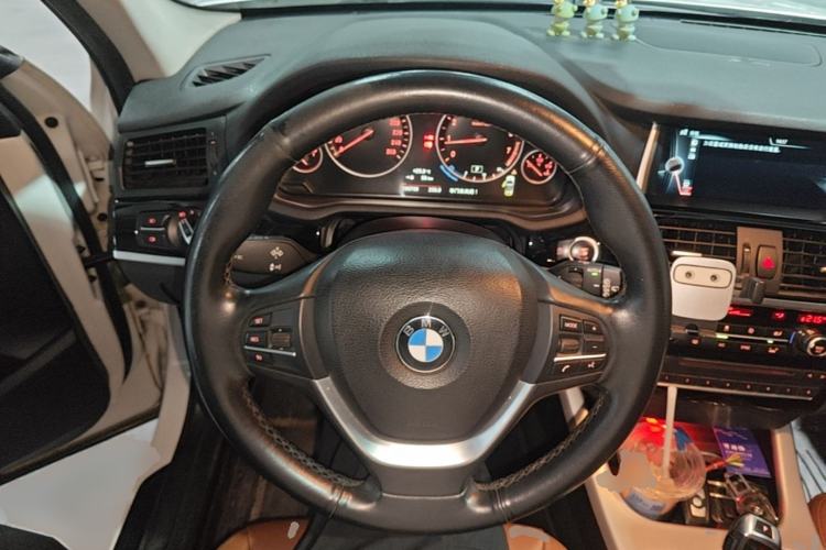 Used BMW X3 2014 xDrive28i Leading Model Steering Wheel