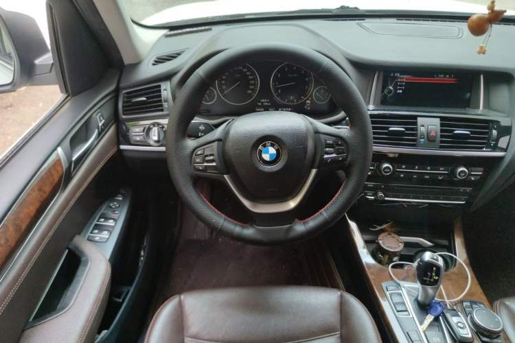 Used BMW X3 2014 xDrive20i X Design Package Steering Wheel