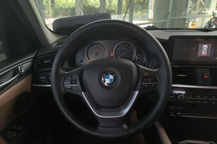 Used BMW X3 2014 xDrive28i Leading Model Steering Wheel