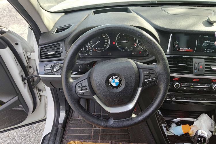 Used BMW X3 2014 xDrive20i X Design Package Steering Wheel
