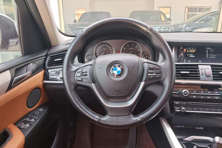 Used BMW X3 2014 xDrive28i Leading Model Steering Wheel