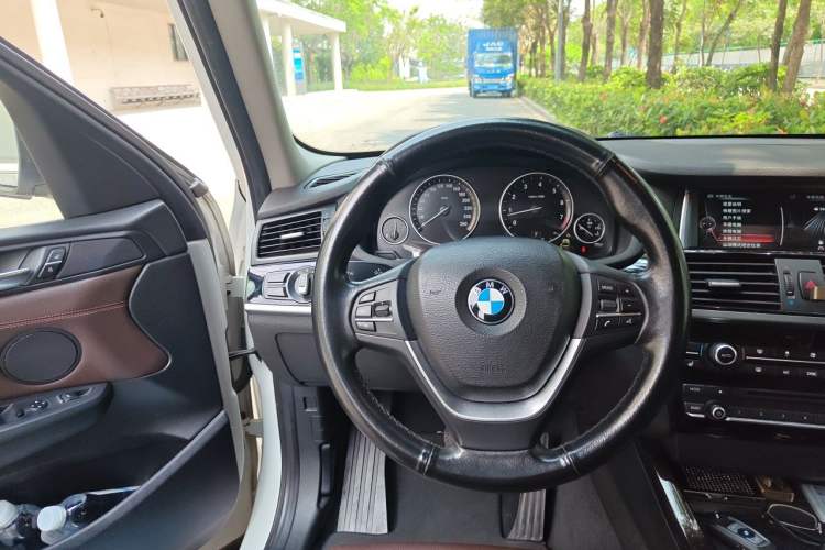 Used BMW X3 2014 xDrive20i X Design Package Steering Wheel