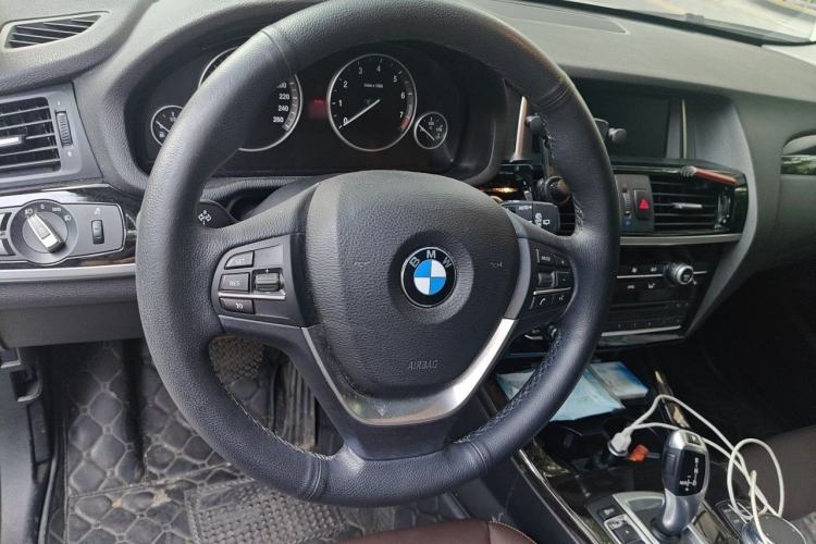 Used BMW X3 2014 xDrive20i X Design Package Steering Wheel