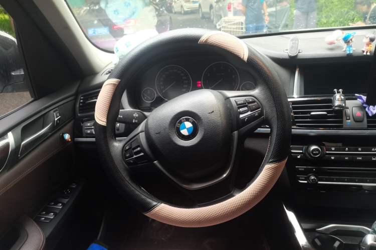 Used BMW X3 2014 xDrive20i Leading Model Steering Wheel