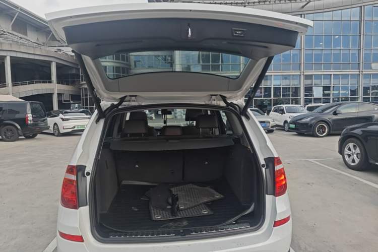 Used BMW X3 2014 xDrive20i X Design Package Trunk