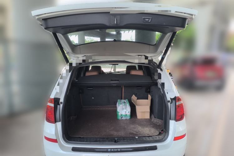 Used BMW X3 2014 xDrive28i Leading Model Trunk