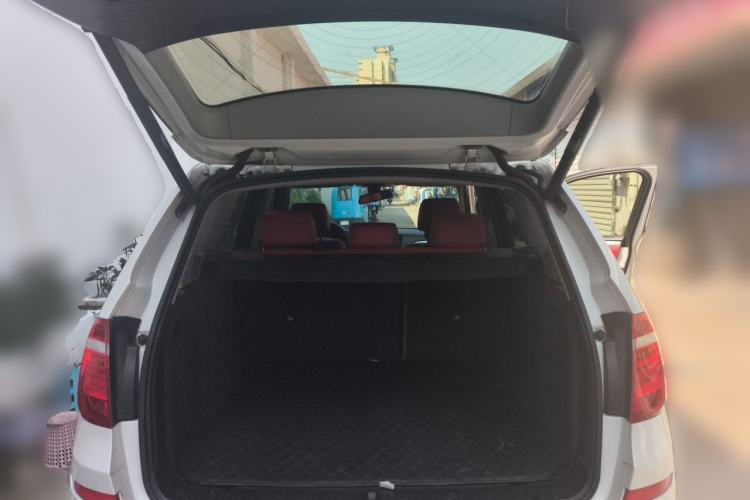 Used BMW X3 2014 xDrive28i Leading Model Trunk