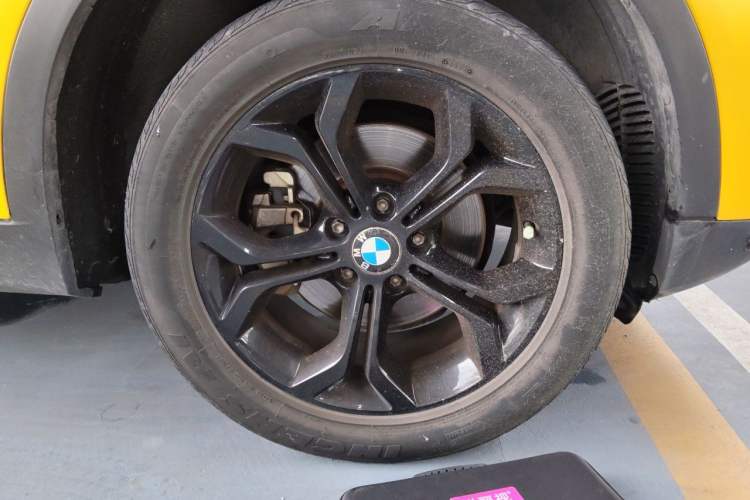 Used BMW X3 2014 xDrive20i X Design Package Right Front Wheel Hub