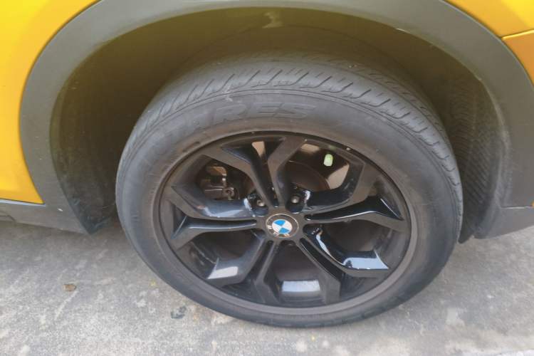 Used BMW X3 2014 xDrive20i X Design Package Right Front Wheel Hub